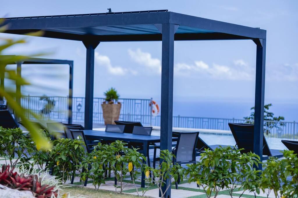 Pyramid Point Manor Villa Ocho Rios Buitenkant foto